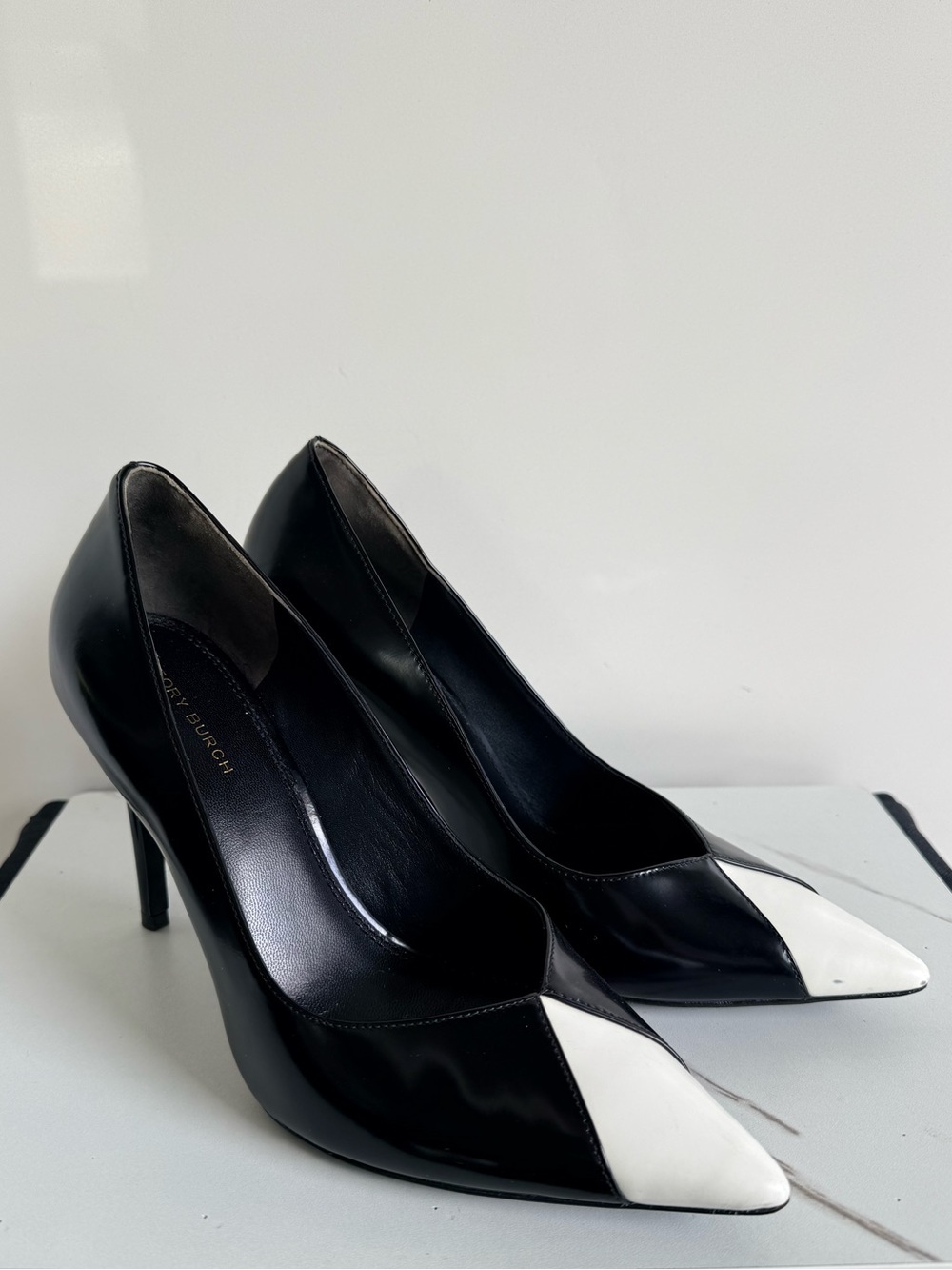 Tory Burch Black Pumps with White Pointed Toe